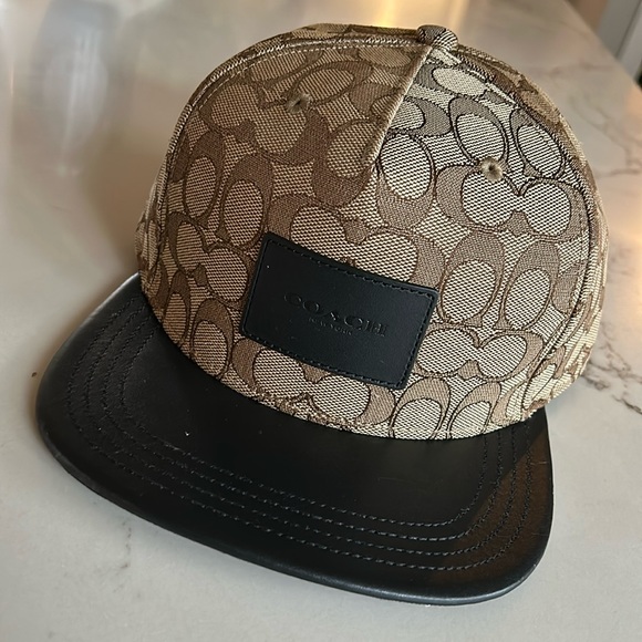 Coach cap - Picture 1 of 5